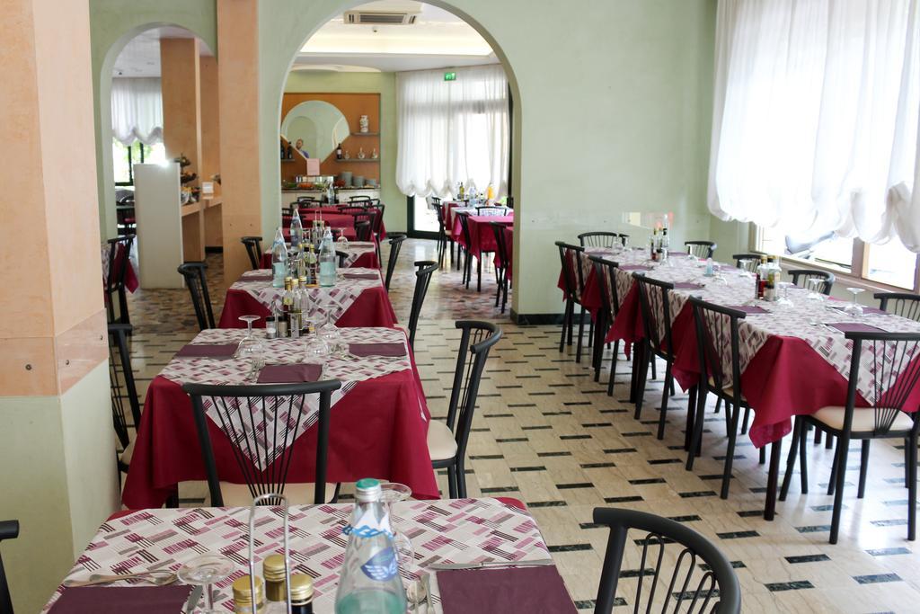 Hotel Buda Bellaria-Igea Marina Ngoại thất bức ảnh
