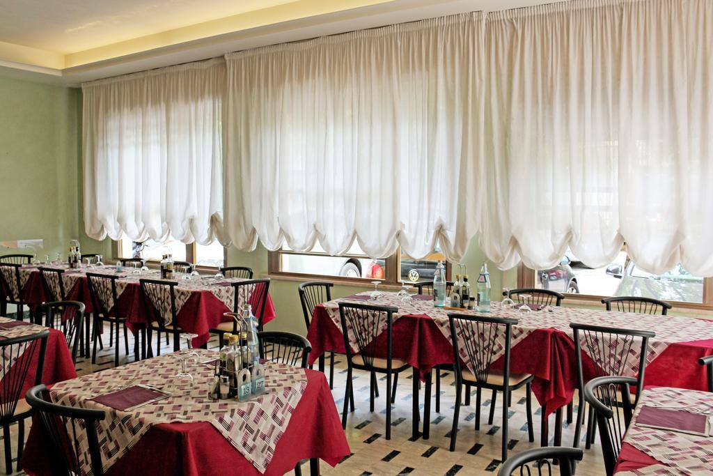 Hotel Buda Bellaria-Igea Marina Ngoại thất bức ảnh
