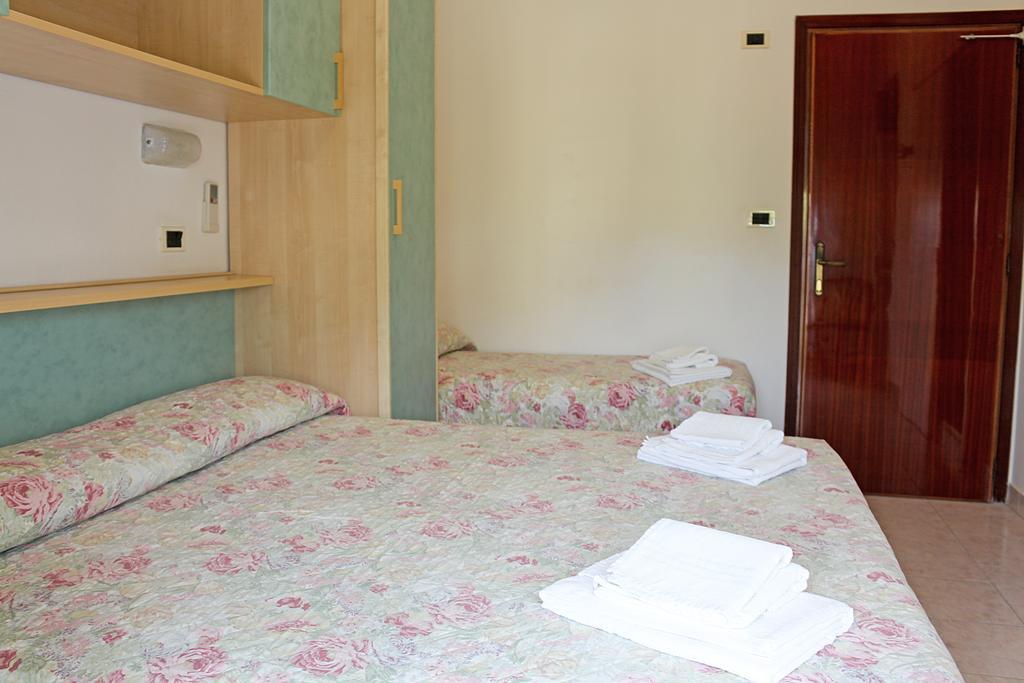 Hotel Buda Bellaria-Igea Marina Phòng bức ảnh