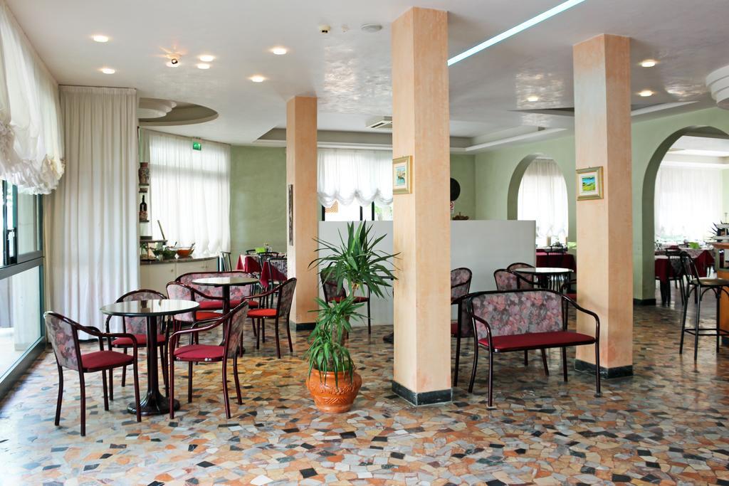 Hotel Buda Bellaria-Igea Marina Ngoại thất bức ảnh