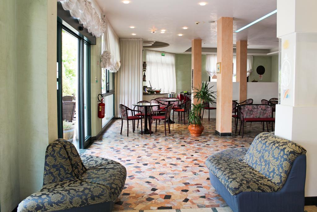 Hotel Buda Bellaria-Igea Marina Ngoại thất bức ảnh