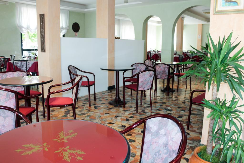 Hotel Buda Bellaria-Igea Marina Ngoại thất bức ảnh